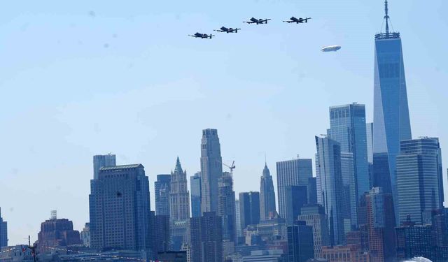 ABD'nin bağımsızlığının 250. yılı New York'ta hava ve deniz törenleriyle kutlandı
