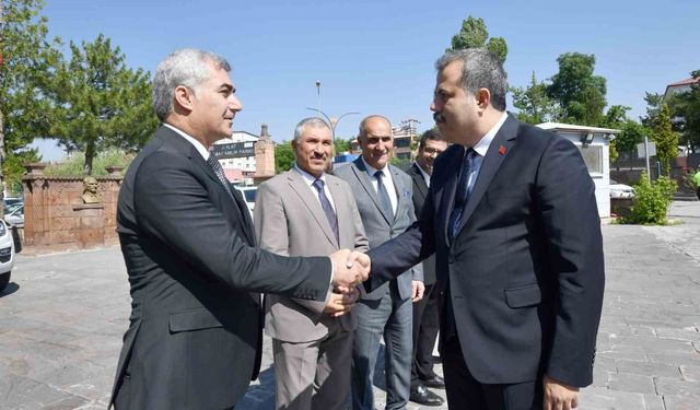 Ahlat Kaymakamı Özgür Kaya görevine başladı