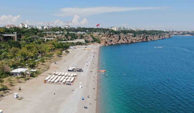 Antalya'da 'Dumansız Plaj' uygulaması için yeni genelge