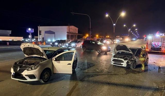 Arsuz'da trafik kazası: 2 yaralı
