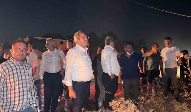 Ayvalık Belediye Başkanı Mesut Ergin: 'Yangınla mücadele aralıksız sürüyor'