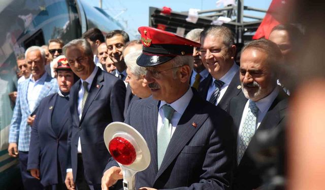 Bakan Uraloğlu: '2071'leri planlayan bir Türkiye'ye geldik'