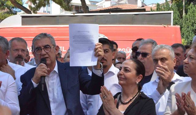 Balıkesir'de CHP'den toplu istifa: İl başkanı, 20 ilçe başkanı ve 12 belediye başkanı istifa ederek Yeni Parti'ye geçti