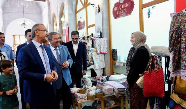 Başkan Bozkurt, Tarihi Bedesten'de kadın girişimciler ve esnafla buluştu