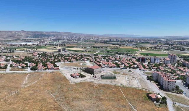 Başkan Çolakbayrakdar: 'Kocasinan'ı her alanda kendi kendine yeten bir şehir hâline getiriyoruz'