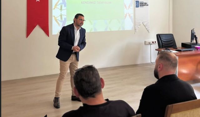 Bayburt DSM'de 'Kendimizi Tanıyalım' semineri düzenlendi