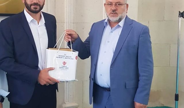 Bayburt'ta ezanı güzel okuma ve hutbe sunumu yarışmalarında il birincileri belirlendi
