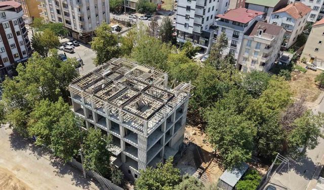 Bilgi evi ve aile sağlığı merkezinin kaba inşaatında sona doğru