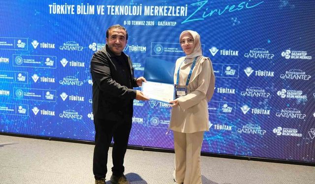 Bilim Uşak Ekibi 5. Türkiye Bilim ve Teknoloji Merkezleri Zirvesi'ne katıldı