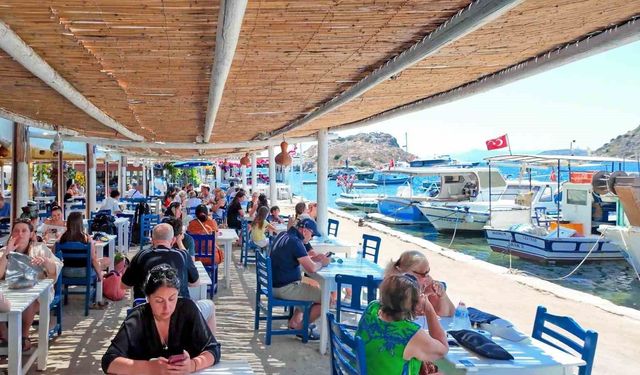 Bodrum Belediyesi'nin kafeleri yazın buluşma noktası oldu