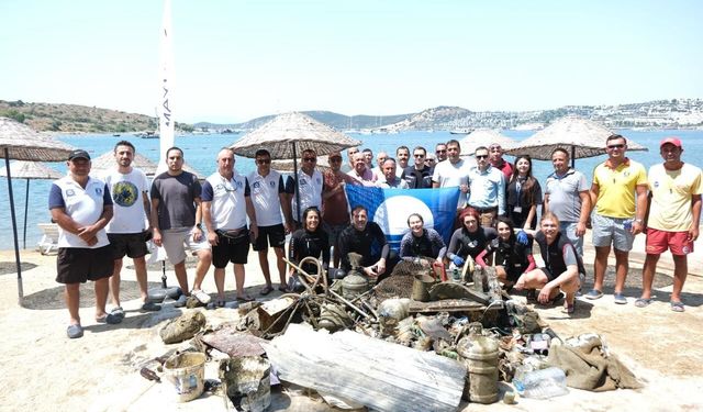 Bodrum'da deniz dibinden 370 kilogram atık çıkarıldı