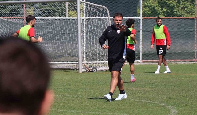 Boluspor yeni sezon hazırlıklarını günde çift idmanla sürdürüyor