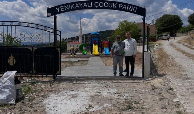Boyabat'ta köy çocuklarına yeni oyun parkı