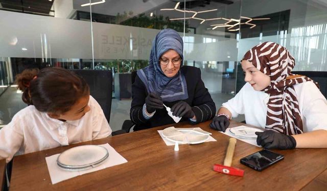 Çocuklar ve aileleri Japon sanatıyla tanıştı