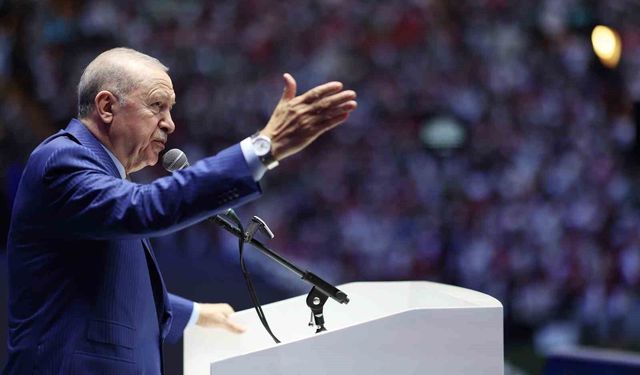 Cumhurbaşkanı Erdoğan: 'Gençlerimizin en iyi şekilde yetişmeniz için tüm gücümüzle çalışıyoruz'