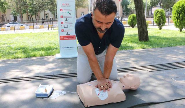Diyarbakır'da ani kalp durmalarına karşı hayat kurtaran uygulama