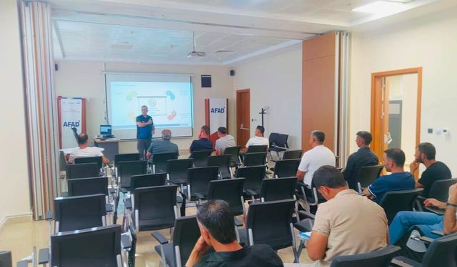 Elazığ'da güvenlik korucularına acil durum ekipleri eğitimi