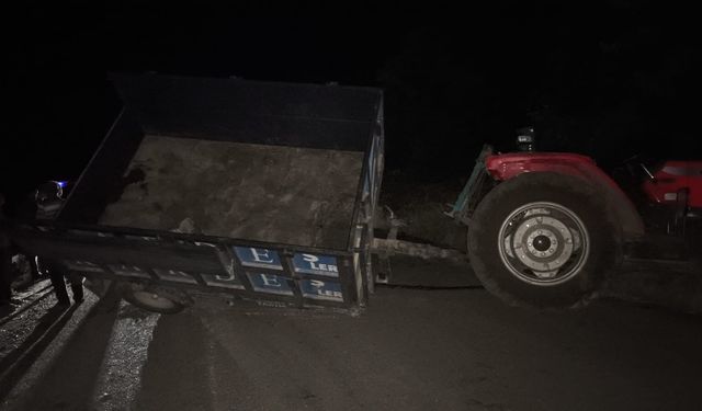 Elazığ'da traktörle otomobil çarpıştı: 3'ü ağır 10 yaralı