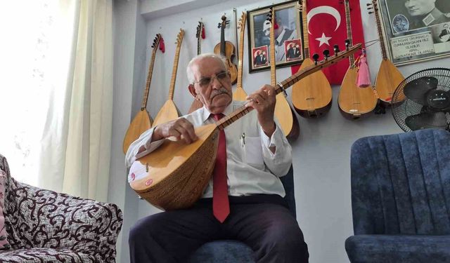 Eskişehir'in yaşayan kültürel hafızalarından halk ozanı Arif Çayır