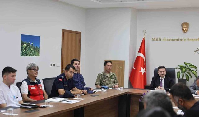 Gökçeada'da kadına yönelik şiddet ve bağımlılıkla mücadele için toplanıldı
