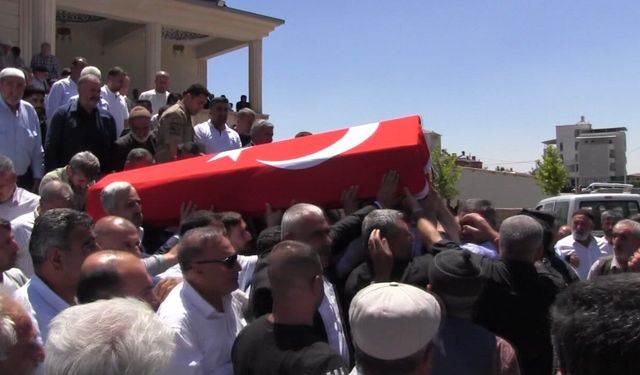 Hayatını kaybeden belediye başkanı son yolculuğuna uğurlandı