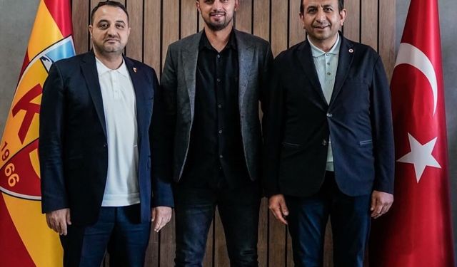 İlhan Parlak görevinden istifa etti