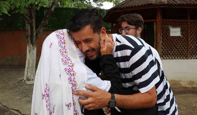 'İnsanlık ölmemiş' dedirttiler, cüzdanını kaybeden yaşlı kadını sevindirdiler