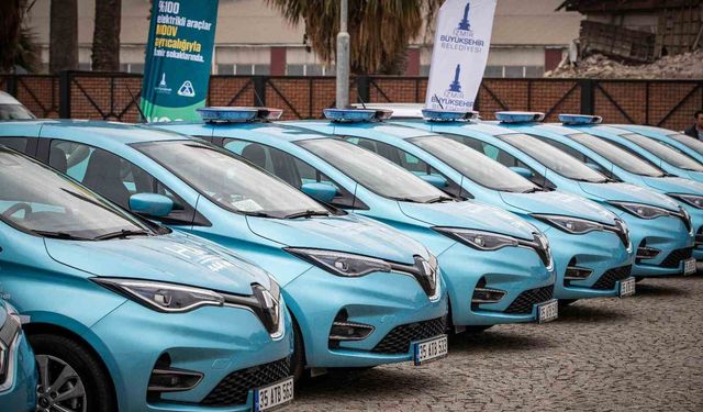 İzmir'in elektrikli araç filosuyla 25 milyon lira tasarruf