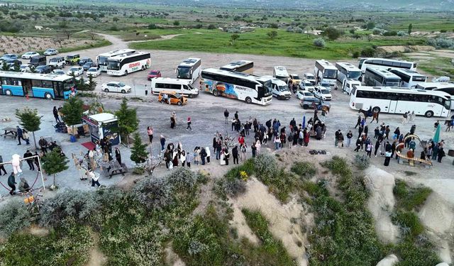 Kapadokya'da sıcak hava balonları olumsuz hava şartları nedeniyle havalanamadı