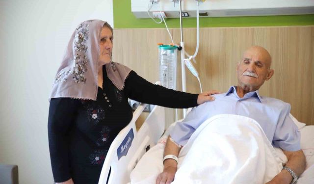 Karaciğerinde 13 santimetrelik tümör bulunan hasta 10 saatlik ameliyatla sağlığına kavuştu