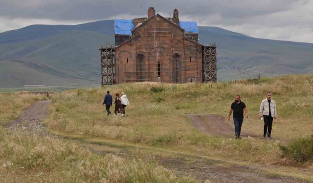 Kars'taki Tarihi Ani Ören Yeri ziyaretçilerini ağırlıyor