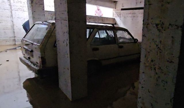 Kastamonu'da selin vurduğu ilçede temizlik çalışmaları sürüyor