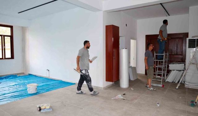 Körfez'de Taşköprü Kültür Evi açılış için gün sayıyor