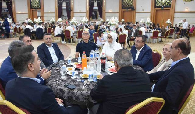 Malatya protokolünü buluşturan düğün