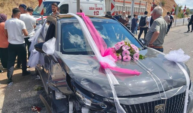 Malatya'da düğün konvoyunda kaza: 9 yaralı
