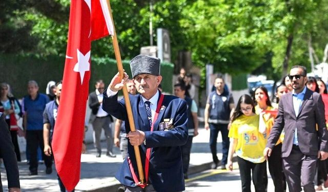 Mesci: ''Atatürk, Anadolu topraklarında bir umut meşalesi yakmıştır''