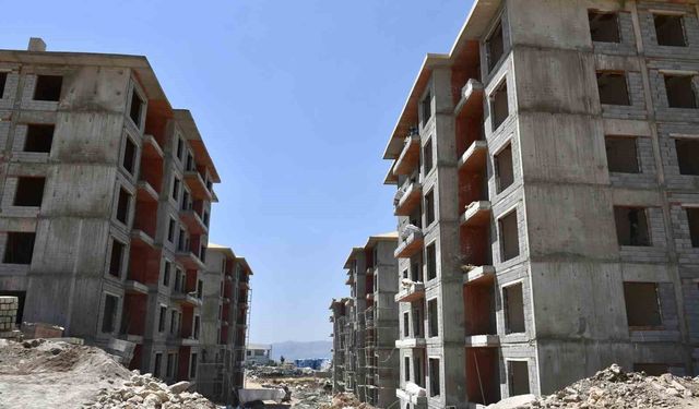 Milletvekili Tatar'dan Şırnak'taki konut projesine saha incelemesi