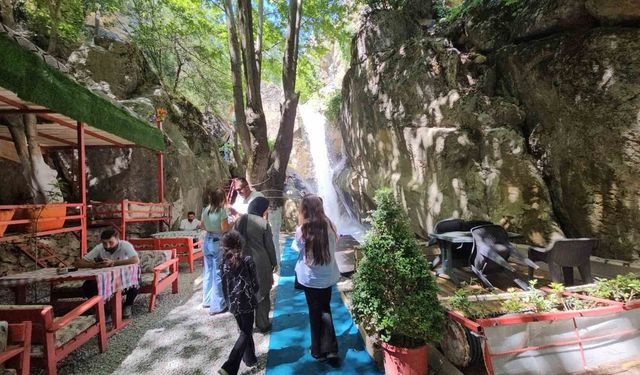 Nehri Şelalesi'ne yoğun ilgi
