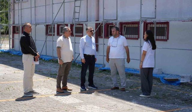 Rektör Kırışık Tıp Fakültesi Ek Hizmet Binası'nda incelemelerde bulundu