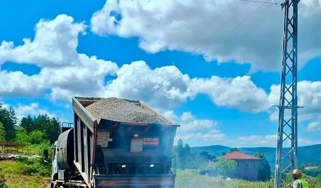 Sinop'ta köy yollarının ulaşım standardı yükseltiliyor