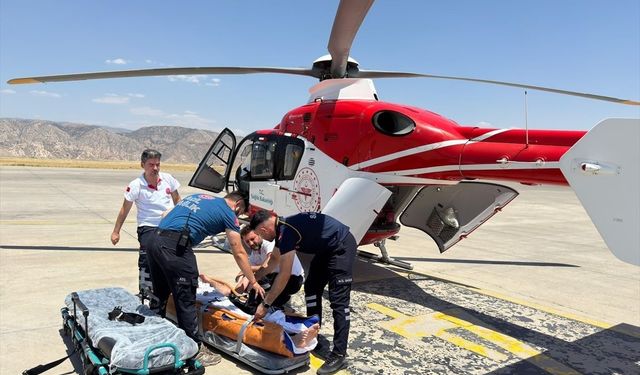 Şırnak'ta ambulans helikopter yaralı şahıs için havalandı