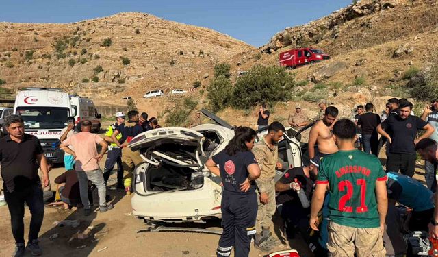 Şırnak'ta otomobil şarampole yuvarlandı: 2 ölü, 2 yaralı