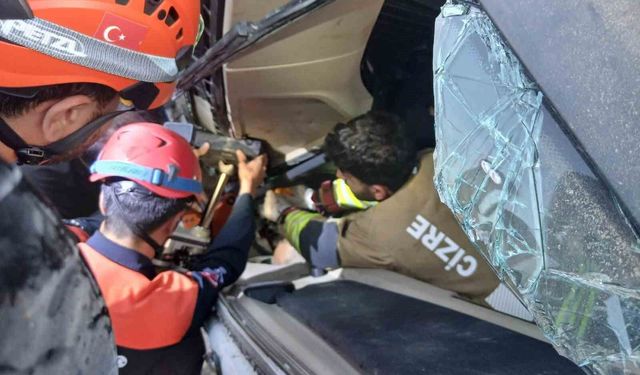 Şırnak'ta tır devrildi: 1 yaralı