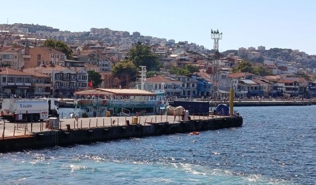 Şişme botuyla deniz açılan genç panikleyince sürüklenmeye başladı