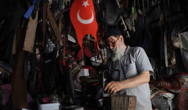 Sivas'ta mesleğin son temsilcisi: 60 yıllık saraç son dönemlerde yurt dışına üretim yapıyor