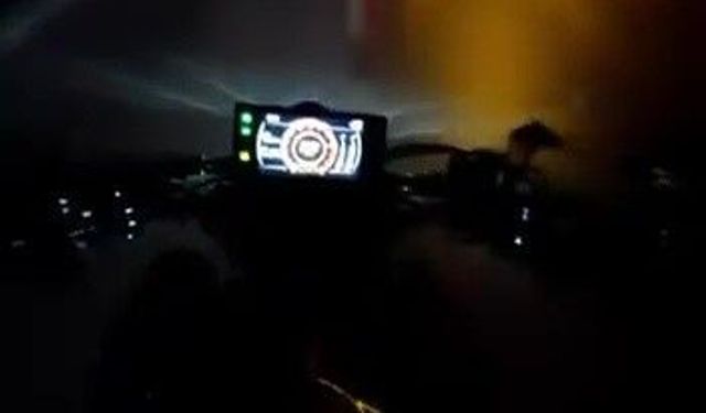 Sollamak isterken otomobile çarptı: Motosikletteki 2 kişi ölümden döndü