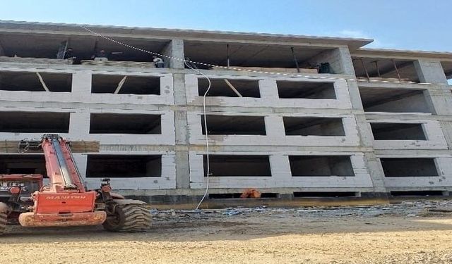 Tarsus'ta eğitim yatırımları hızla hayata geçiriliyor