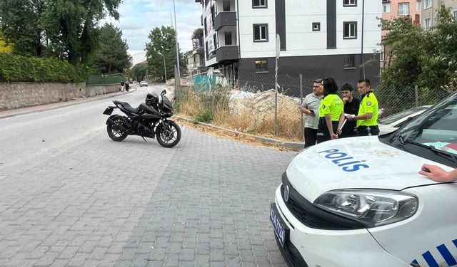 Tavşanlı'da otomobil ile motosiklet çarpıştı: 1 yaralı