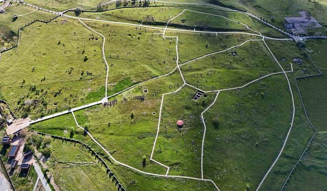 UNESCO listesinde yer alan tarihi mezarlık havadan görüntülendi