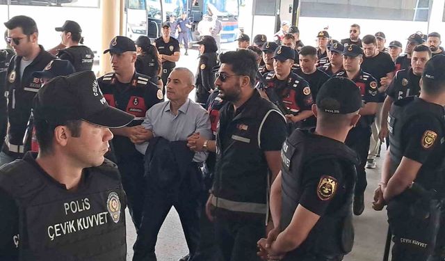 Vali Tuncay Sonel, koruma polisi Şükrü Eroğlu ile emekli polis memuru Gökhan Ertok Erzurum Adliyesi'nde ifade veriyor